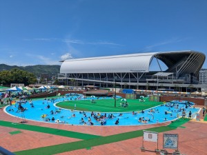 中央公園ファミリープール | 子供とお出かけ情報「いこーよ」