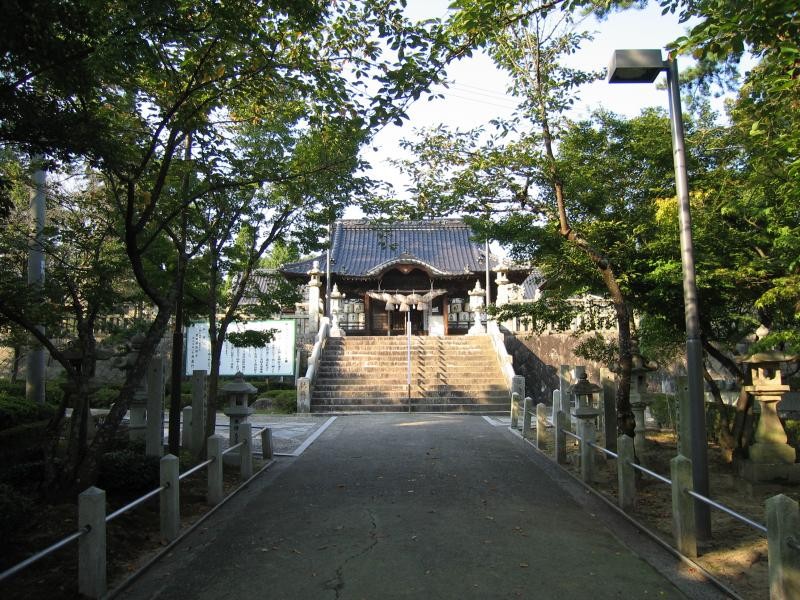 松尾神社は、御建神社の境内に鎮座しています。写真は御建神社。