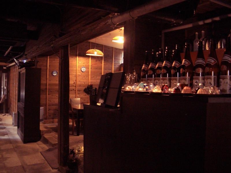山陽鶴酒造内にある料理店「くぼまち　割烹しんすけ」。割烹料理が味わえるほか、酒の飲み比べもできます。