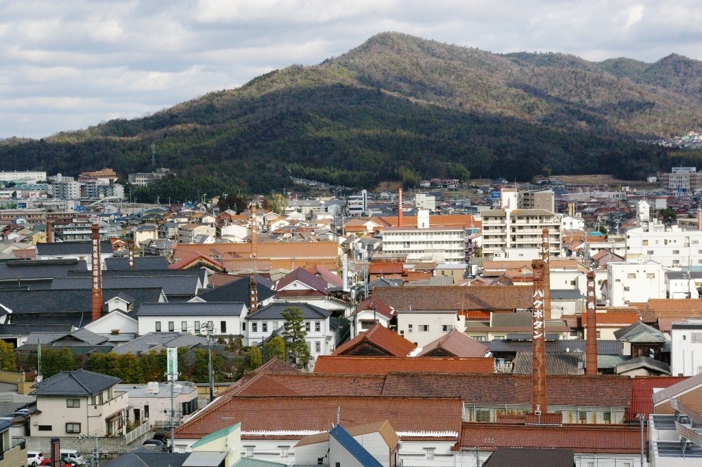 JR西条周辺に1キロ圏内に8つの蔵元が操業。