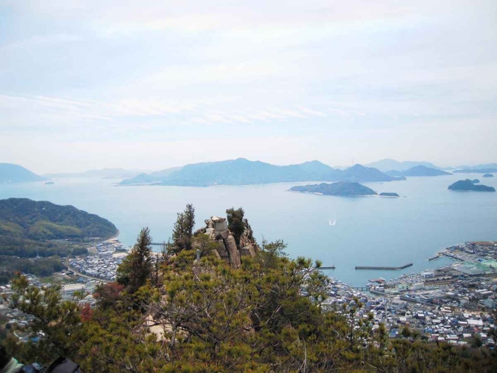 Trekking Kurotakiyama The Official Guide To Hiroshima Travel And Tour Information