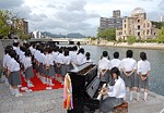 A-bombed piano performance and lecture with the sound of peace (Hiroshima City)