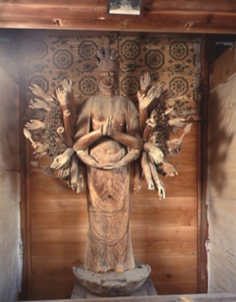 木制十一面千手观音像（附属） 铸造阿弥陀如来像二尊（市指定
