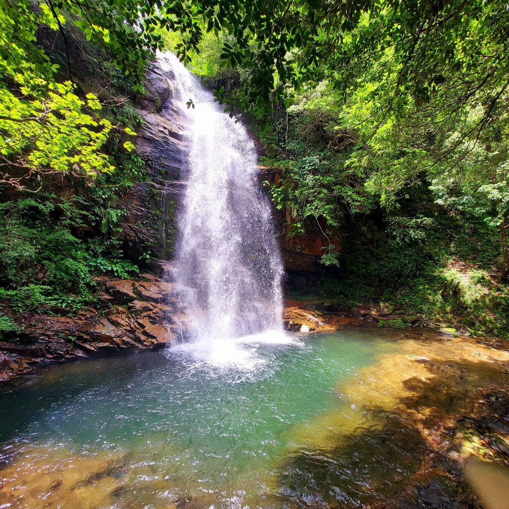 廃プラアート　赤の滝 廃プラアート 赤の滝