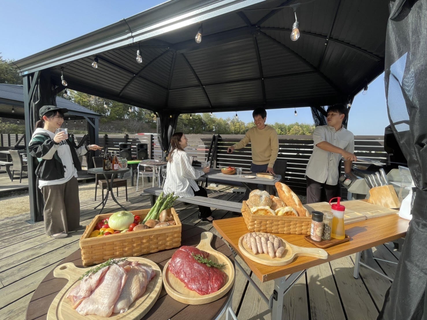 広島空港隣接の八天堂ビレッジでBBQ