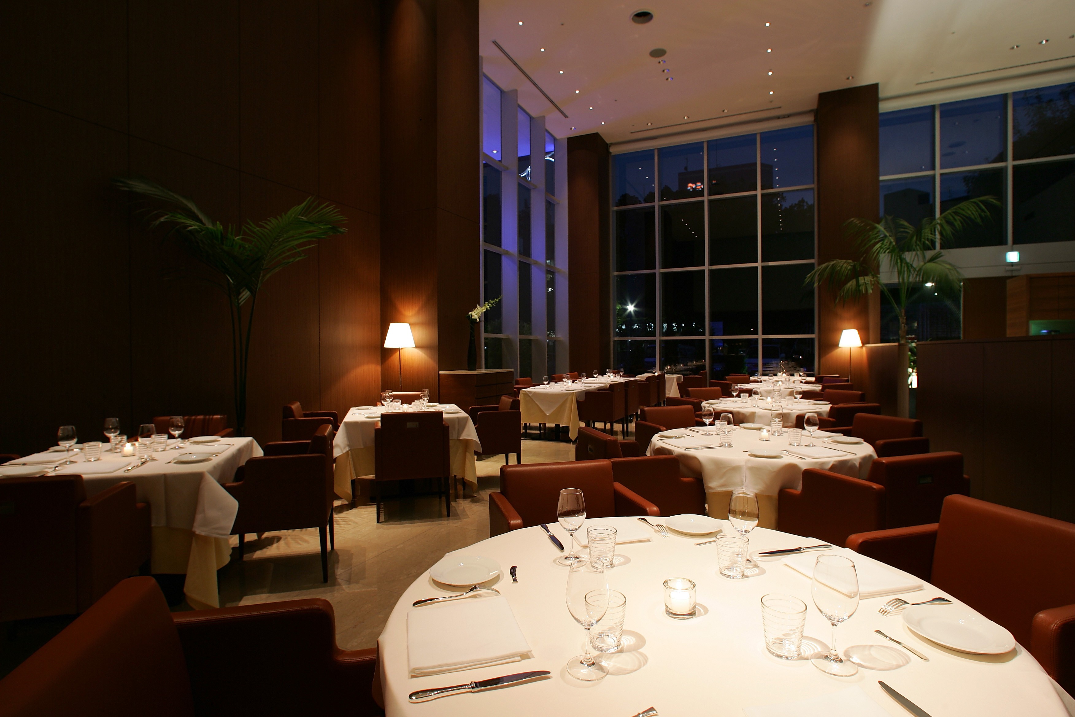 フレンチレストランOZAWA(夜)