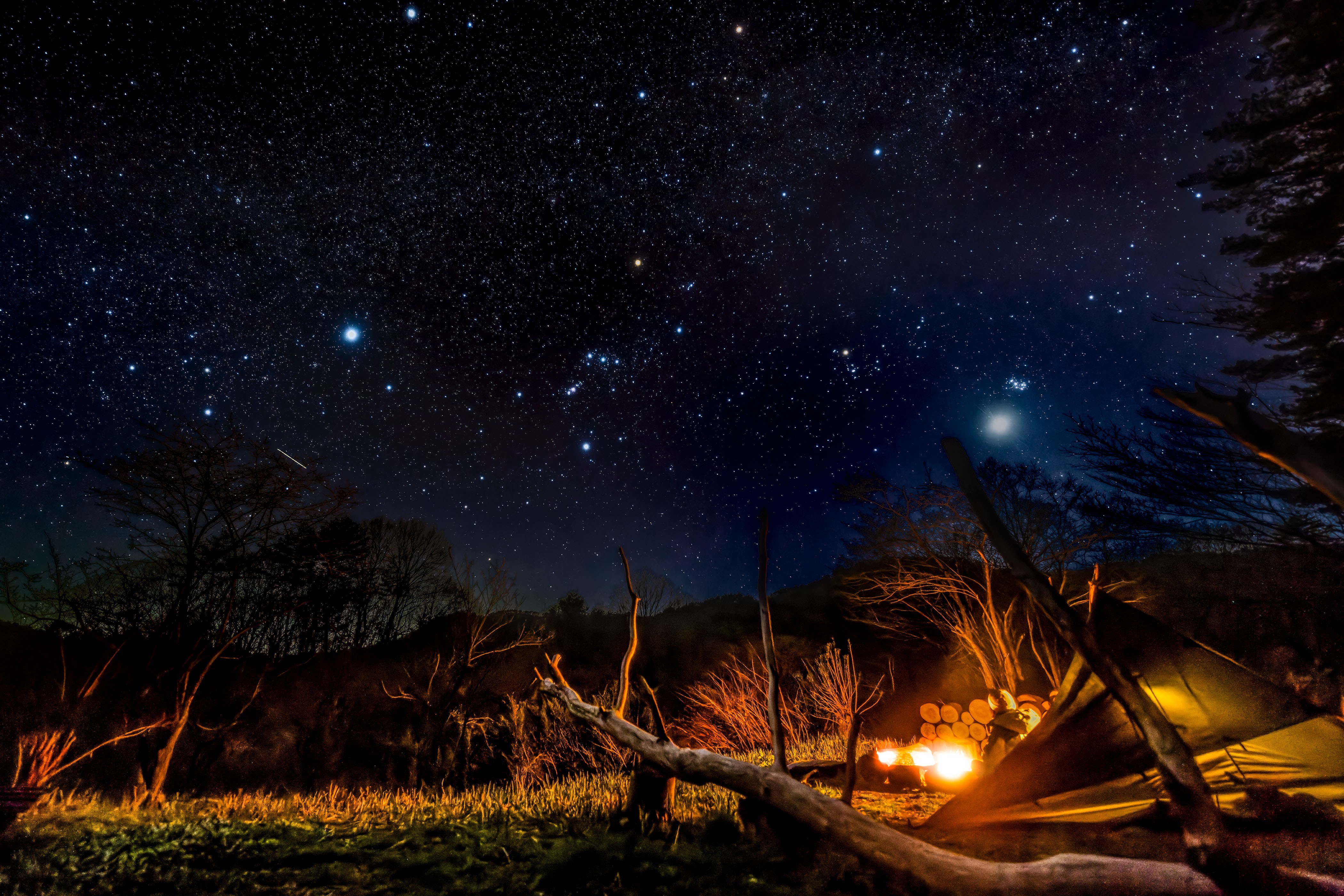 冬の終わりにはオリオン座を見ながら星空キャンプ