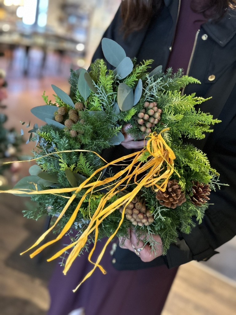 Flower Wreath Workshop for Connecting Peace at Houhaikan | The