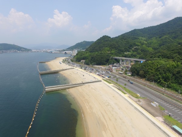 Bayside beach slope | The Official Guide to Hiroshima - Travel and